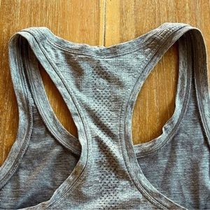 Lululemon tank. Worn once fit too big